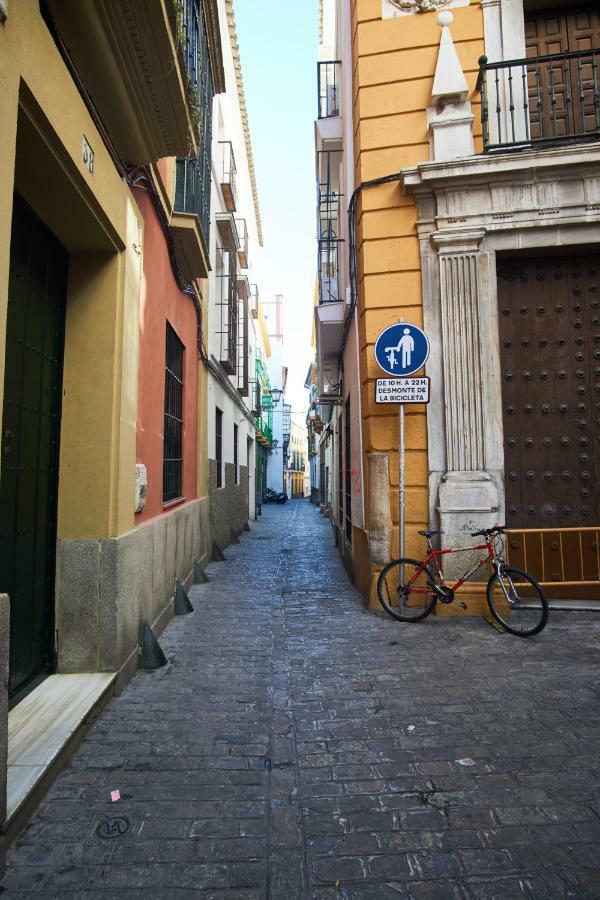 San Isidoro Cathedral Suite By Valcambre Seville Exterior photo